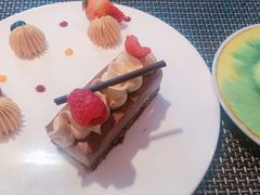 招牌巧克力薄脆蛋糕-杭州西子湖四季酒店-WL BISTRO西湖餐厅(灵隐路店)