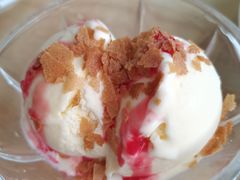 薄脆树莓果酱冰激凌-萨莉亚意式餐厅(上下九店)