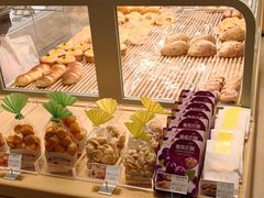 面包甜点陈列柜-好利来(八里庄店)