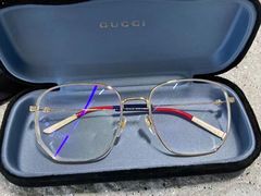 -悦目眼镜(蔡司战略合作门店)