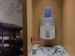 -杭州西湖湖滨银泰亚朵酒店
