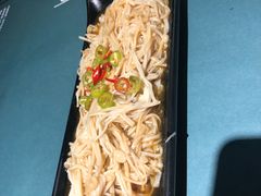 -八月美食小馆(银泰城总店)