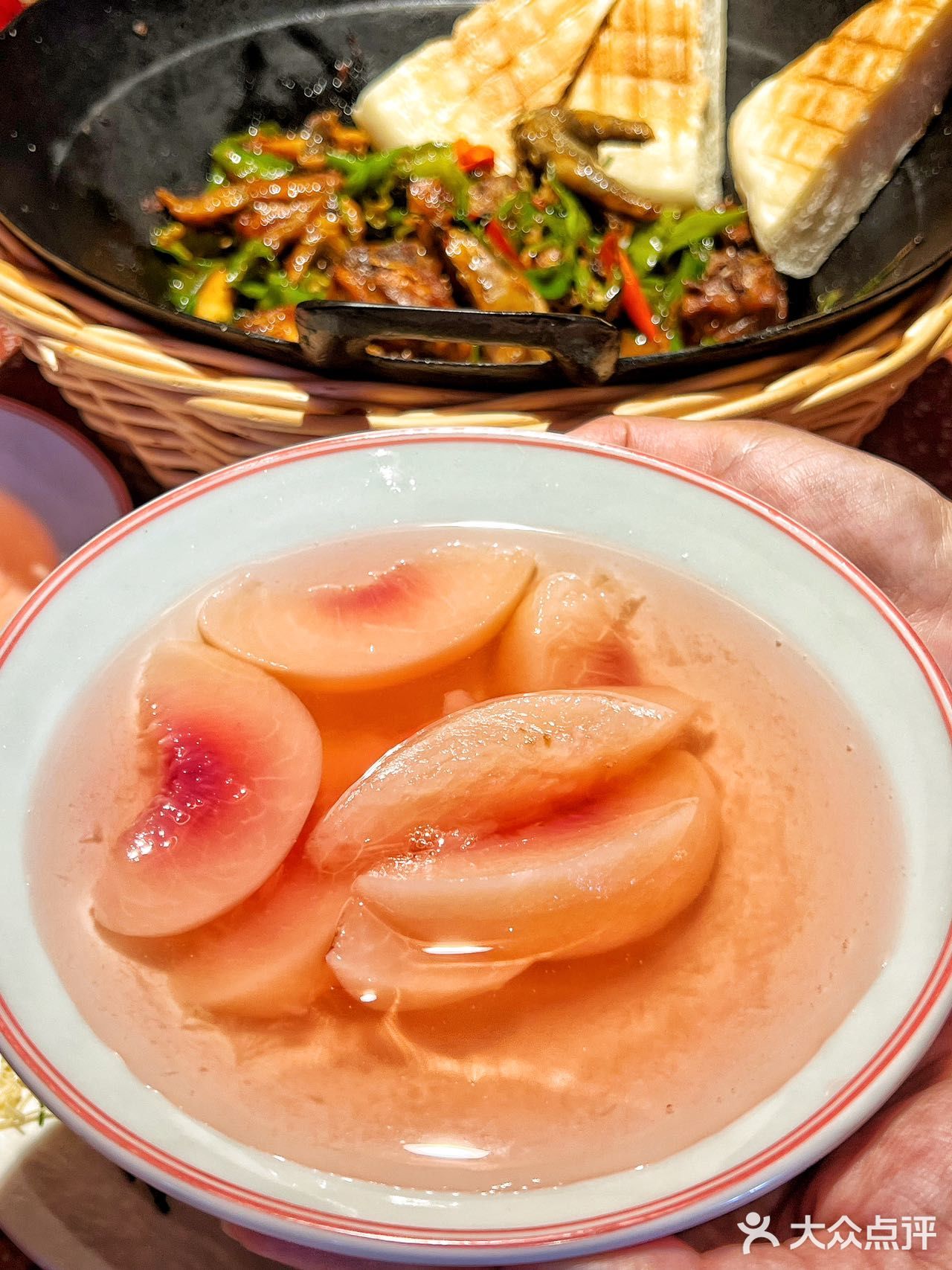 想吃吃鲜土鸡就到耳火~真是鲜掉眉毛咯！