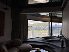 -Yolo私汤温泉设计师酒店(重庆南滨路店)