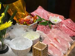 -铭牛烧肉·和牛海鲜自助(高新月牙湖店)