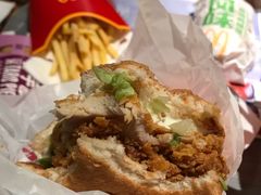 麦辣鸡腿堡-麦当劳(普陀香溢花城店)