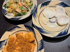 -Cuc Gach Quan Restaurant