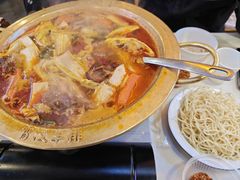 -霄汉牛三鲜湖北砂锅菜(万松园2店)