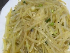 酸辣土豆丝-文记沸腾鱼(永安路总店)
