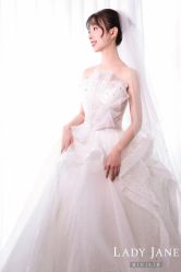 -Lady  Jane高端婚纱礼服馆