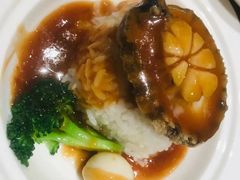 活鲍鱼捞饭-小船渔村•大连菜•大连焖鱼(黄河路店)