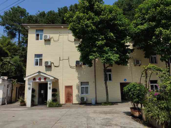 松果山庄农家乐(云篆山)-"菜品丰富,口味好[ok]家里人和朋友一行.