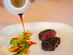 胡椒裹m8纯种和牛牛柳陪土豆面疙瘩-Jean Georges