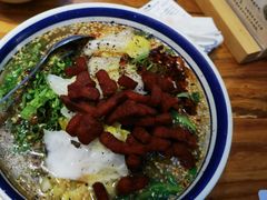 -云阿蛮云南生烫牛肉米线(奉贤路店)