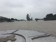 -巴陵广场