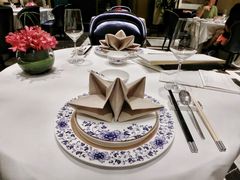 餐具摆设-Yan Ting 宴庭中餐厅(上海静安瑞吉酒店)