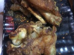 烤猪蹄-红盔甲·小龙虾(天钥桥店)