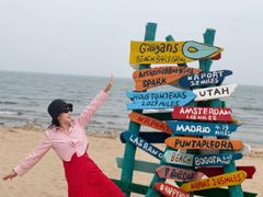 -北戴河碧螺塔海上酒吧公园