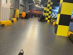 -极限PLAY运动娱乐新世界·团建派对潮玩休闲馆·室内蹦极高空游乐园