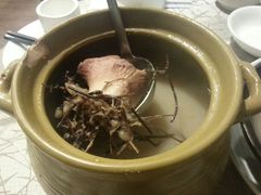 鸡骨草煲猪横利-六婶西关小厨(光塔路店)