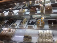 面包甜点陈列柜-老大昌(淮海中路店)