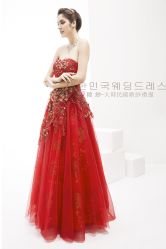 W76A8603副本-HANSA韩纱婚纱礼服·龙凤褂·西装设计师集合店