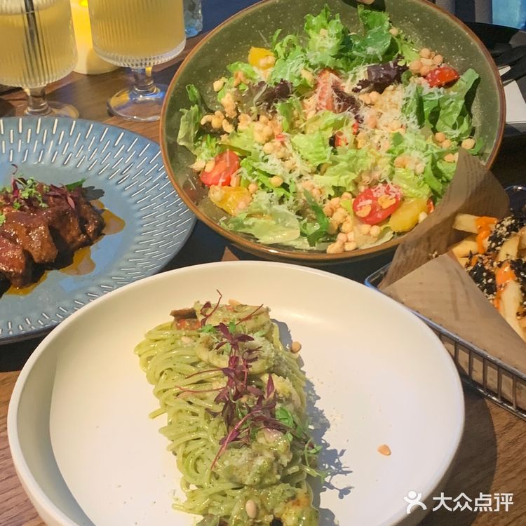 报告！发现一家长沙超有氛围感的西餐厅‼️