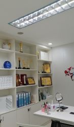 -苗医生专业祛痘·皮肤管理