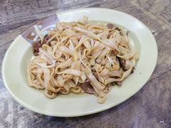 牛肉鸡蛋炒牛河-贞姨美食·老字号海鲜大排档