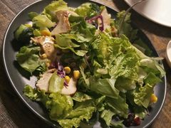 照烧鸡肉蔬菜沙拉-HIGH FIVE哈福手工汉堡(桂林路店)