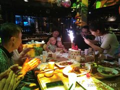 -胡桃里音乐餐厅(陶溪川店)(川湘赣菜·世界百大酒庄直供红酒·音乐表演)