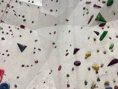 -山之巅攀岩馆(太古城店)