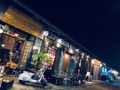 -席娜卡琳火车铁道夜市