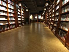 -新华书店(印象城店)