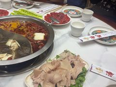 -沸炉重庆老火锅(军事博物馆店)