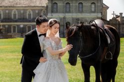 -雪中彩影婚纱摄影·微光艺术中心