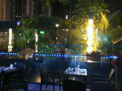 -深圳温德姆至尊酒店·大堂吧·户外花园