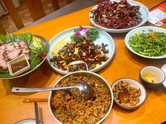 -老滇山寨•云南特色菜•地方菜•民族风情歌舞表演(金碧店)