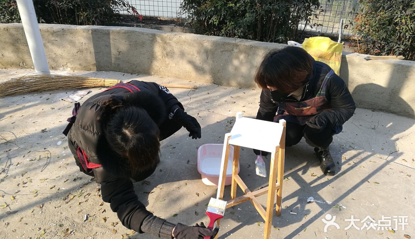 果儿鱼儿是间婚纱店，也是我们的家