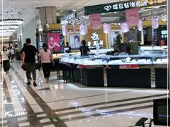 -资和信百货商场