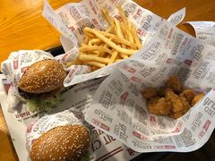 -The Habit Burger Grill 哈比特汉堡(复兴soho店)