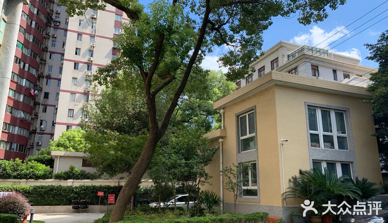 这里可以说是闹中取静