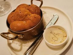 餐前面包黄油-壳里西餐厅Coquille Seafood Bistro(蒙自路店)