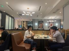 -港丽餐厅(高德置地店)