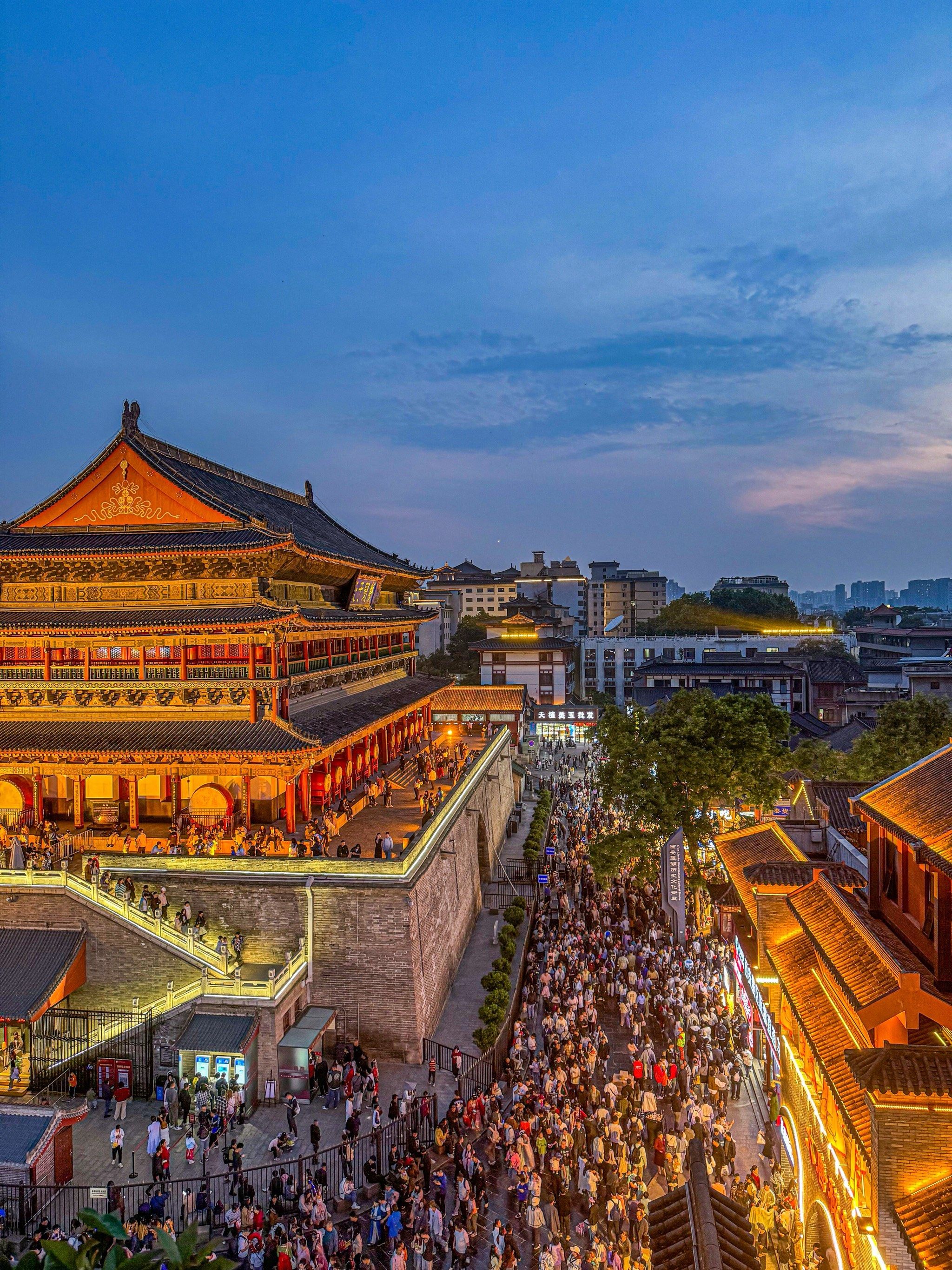 半小时前后的回民街!