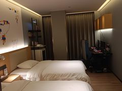 -网鱼电竞酒店(深圳福田石厦地铁站店)