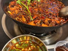 -鸿顺老铁锅美蛙鱼府(解放碑店)