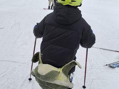 -采薇庄园四季滑雪场