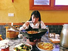 -富正毅三下锅·湘西韵味(天门山索道店)