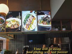 -POKEE VIA&Brunch·维娅(重庆来福士店)